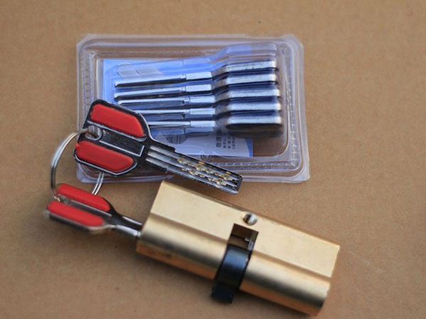 江海24小时上门开锁公司