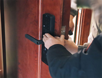 江海24小时上门开锁公司
